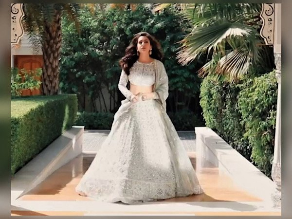 Sara Ali Khan Looks Elegant In Manish Malhotra Latest Nooraniyat 2021 Collection