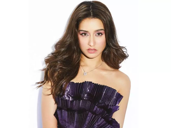 होममेड हेयर मास्क का करती हैं इस्तेमाल