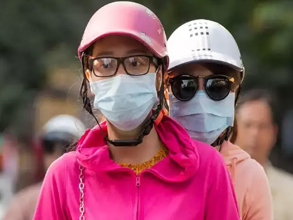 निकट संपर्क और ड्रॉपलेट ट्रांसमिशन -