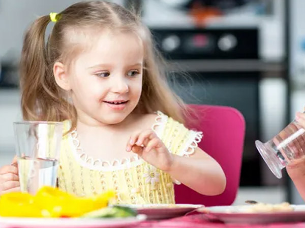 हेल्दी सेल्फ केयर हैबिट्स के लिए किताबों व अन्य रिसोर्स की मदद लेना