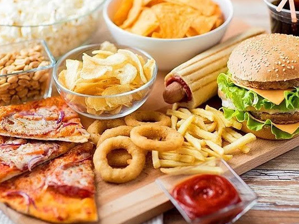 ऑयली फूड का सेवन ना करें