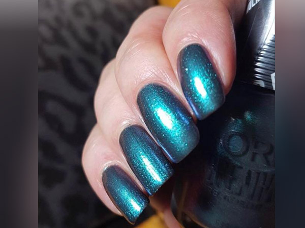 द पीकॉक ब्लू