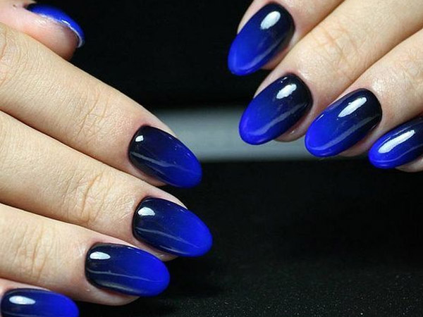 ग्रेडिएंट ब्लू