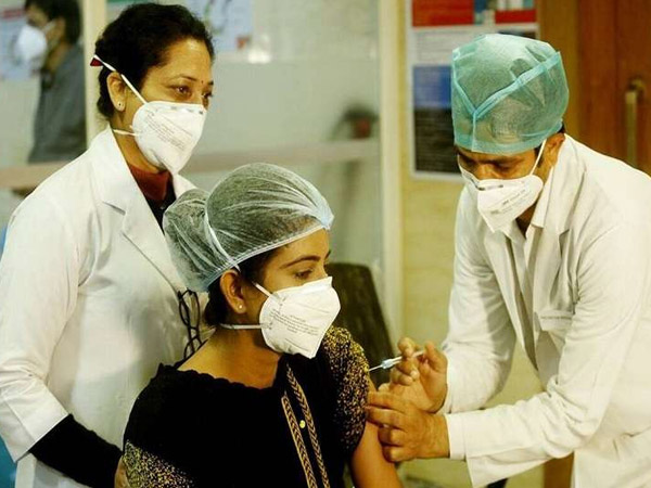 वैक्सीन का महिलाओं पर साइड इफेक्ट