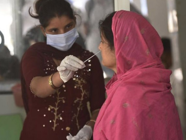 कैसे होते हैं कोरोना टेस्ट