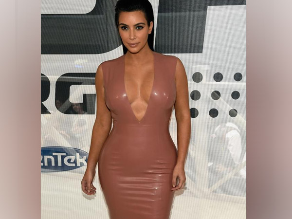 किम कार्दशियन स्टाइलिश लुक