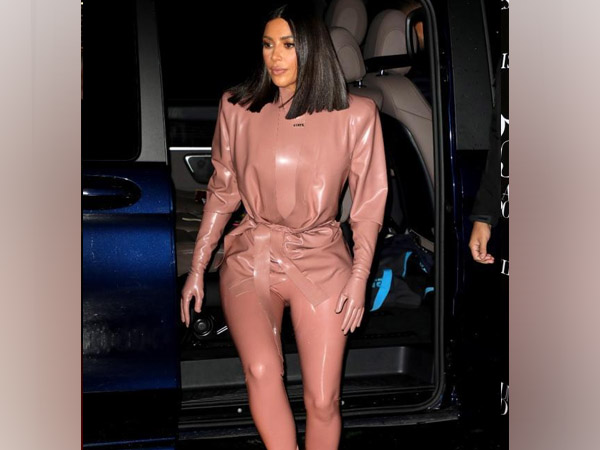 किम कार्दशियन फैशनेबल 