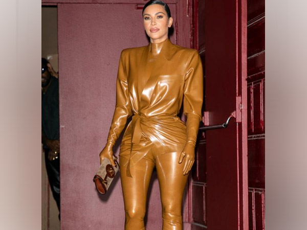 किम कार्दशियन बोल्ड लुक