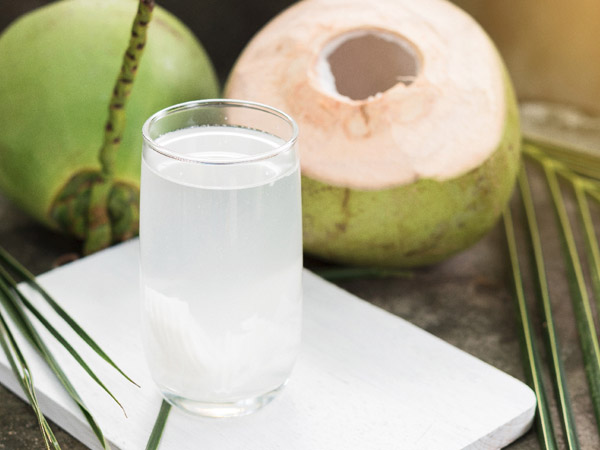 नारियल पानी के फायदे