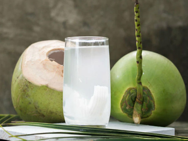 नारियल पानी