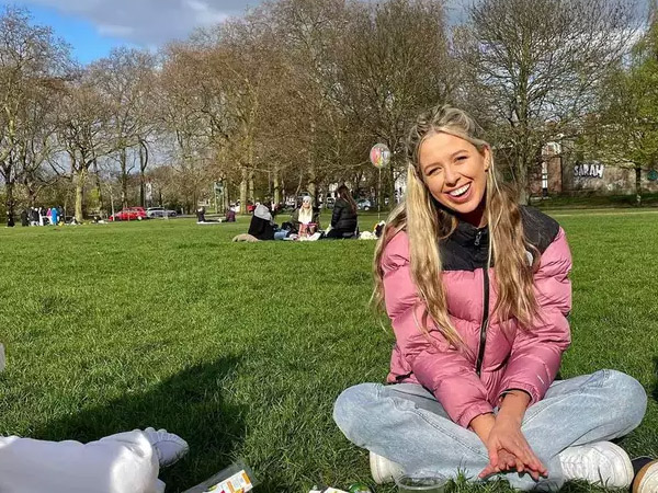 कौन है आलिया कपूर 