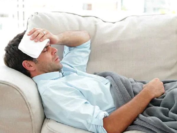 कोरोनावायरस के साथ टाइफाइड