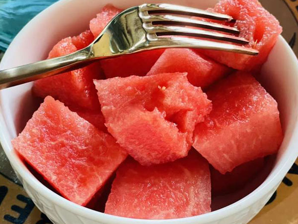 फलों का करती हैं सेवन