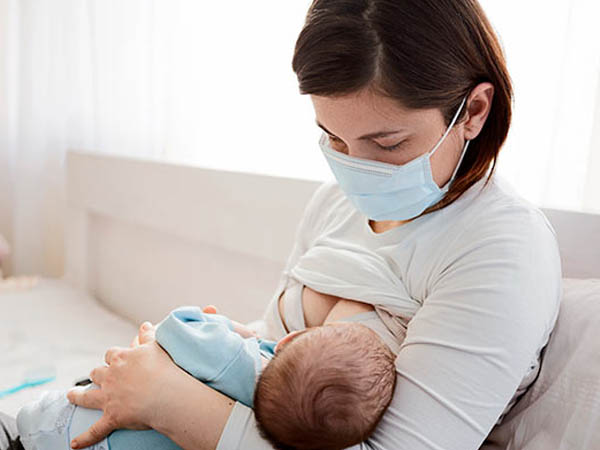 ब्रेस्‍टफीडिंग करवाते हुए क‍िन बातों का रखें ध्‍यान