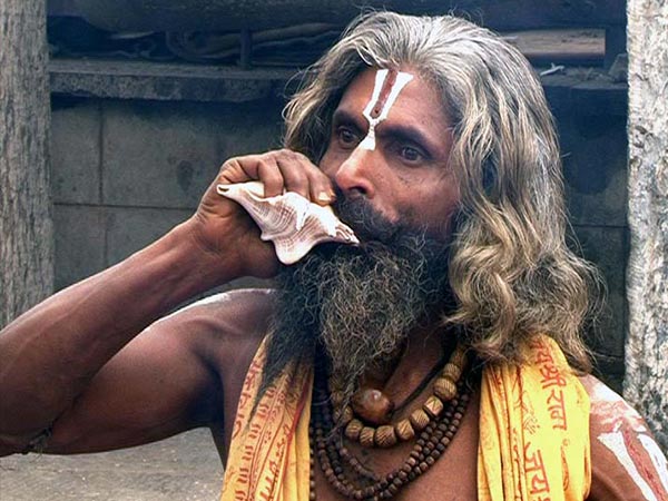  शंख बजाने से वातावरण में मौजूद बैक्टीरिया का होता है सफाया
