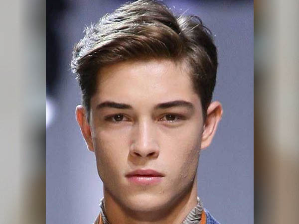 साइड पार्ट हेयरकट