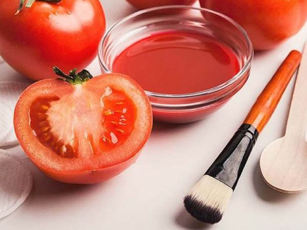 टमाटर और मुल्तानी मिट्टी