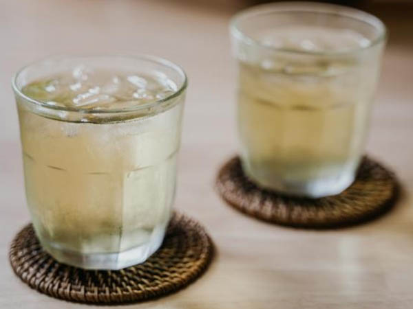 जैस्मीन मिंट आइस्ड टी