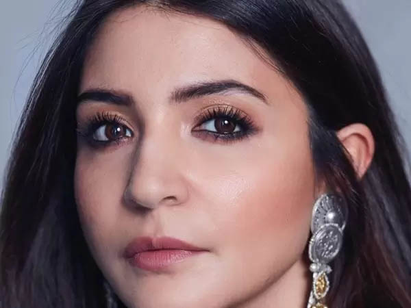 काजल फैलने का कारण