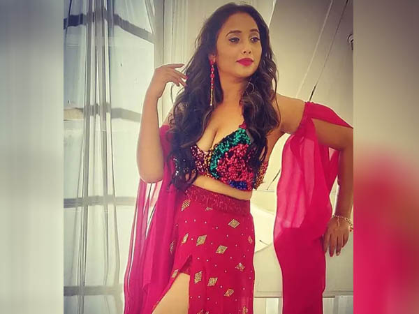 कॉन्फिडेंस लुक