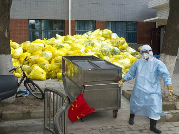 सफाई कर्मचारी के रखें ध्यान सफाई कर्मचारी के रखें ध्यान