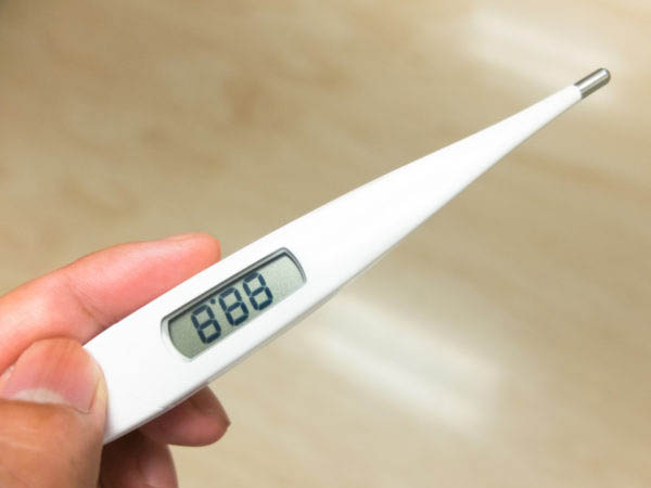 पानी से धो लें