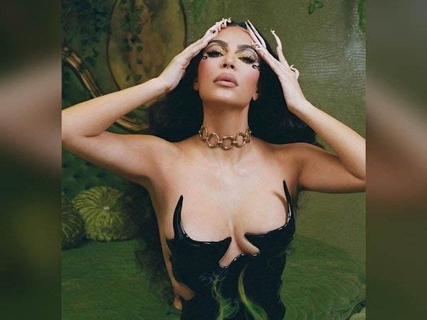 Kim Kardashian Dramatic And Glam Makeup Looks Kim Kardashian Dramatic And Glam Makeup Looks