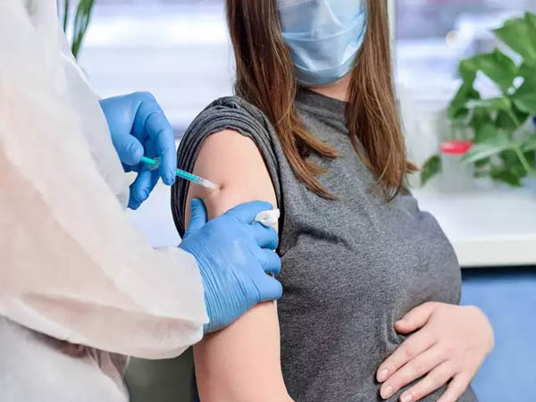 वैक्सीन के अलग अलग नियम