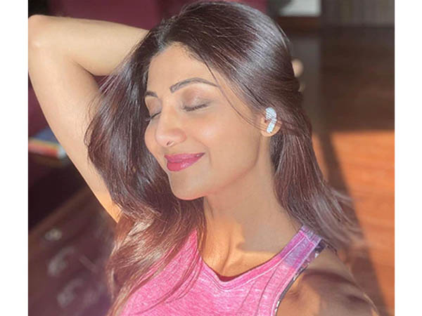 मेकअप रिमूव