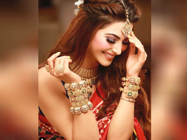 उर्वशी रौतेला मेकअप