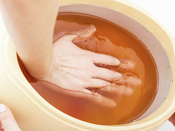 पैराफिन वैक्स करने का तरीका