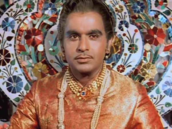 वाइब्रेंट ऑरेंज में सलीम दिलीप कुमार