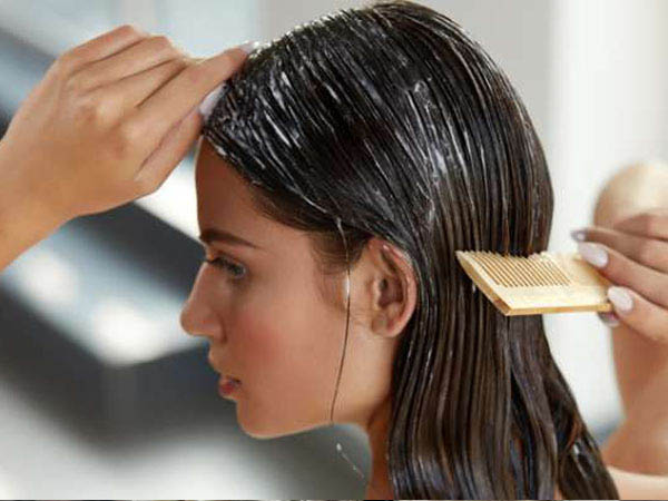 बारिश के मौसम में बालों में क्या लगाएं?