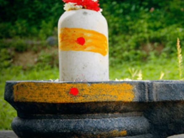 पीरियड्स में न करें पूजा