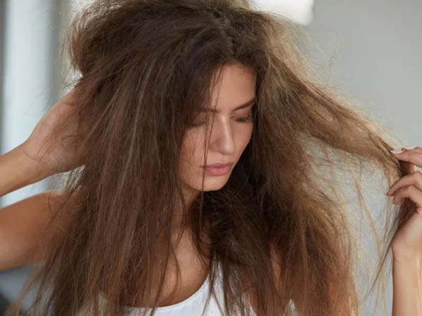 ड्राई और रफ बालो हो जाते हैं