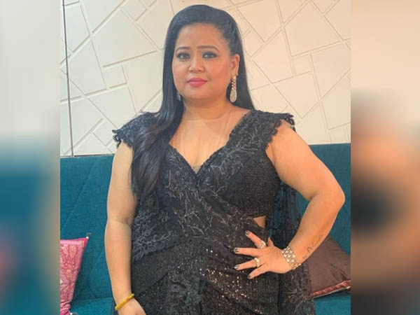 स्लीवलेस आउटफिट