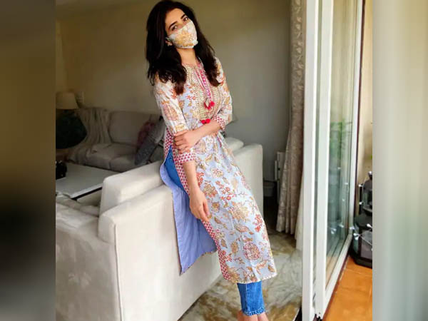 कुर्ता और जींस