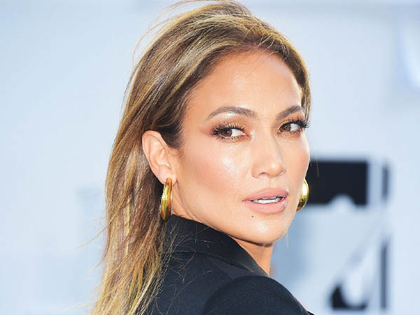 बोटॉक्स सर्जरी का नहीं सीरम का करती है इस्तेमाल