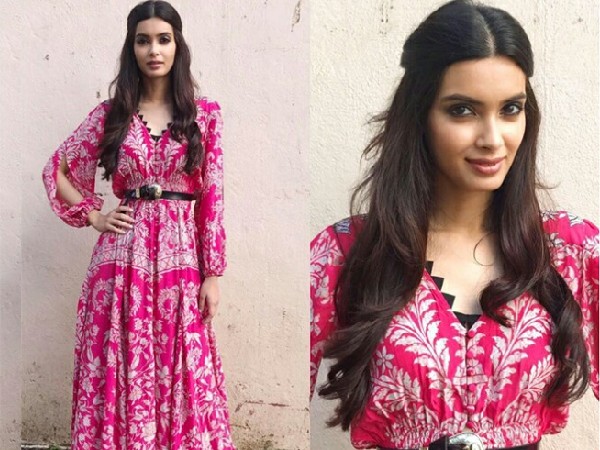 मैक्सी ड्रेस के साथ बेल्ट