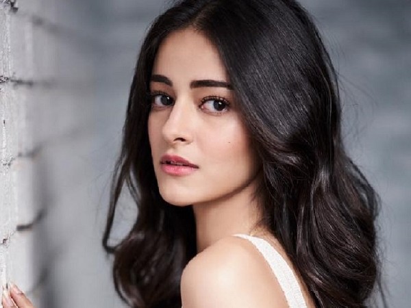 अनन्या पांडे स्किन केयर रुटीन