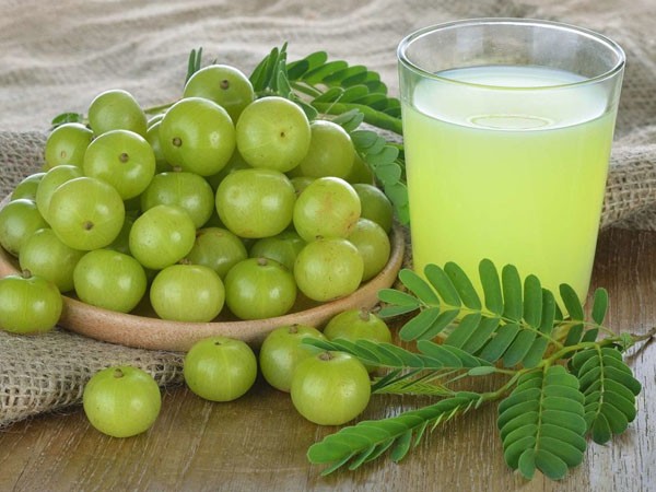 हल्दी आंवला फेस मास्क