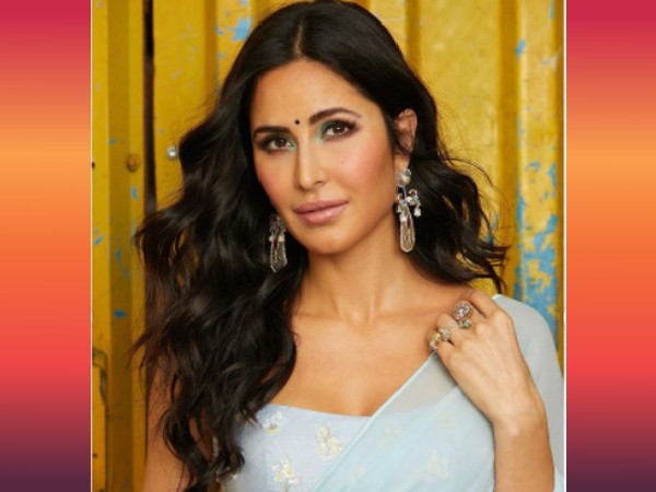 कैटरीना कैफ वेवी हेयरस्टाइल 