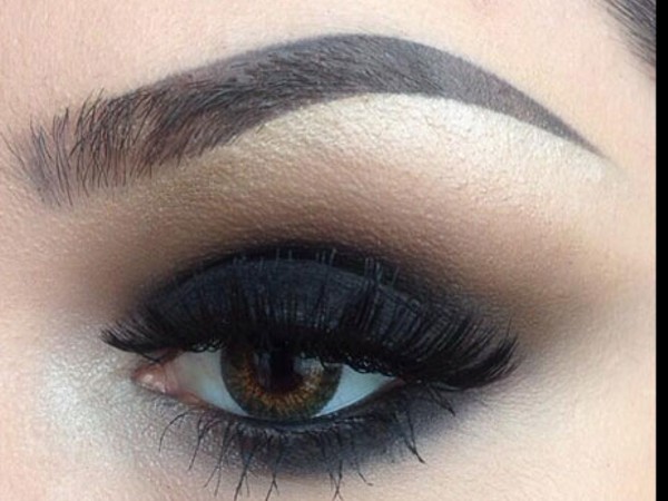 आई मेकअप के दौरान क्या ना करें 