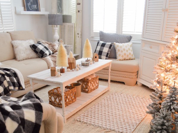 स्काईलाइट्स का करें इस्तेमाल