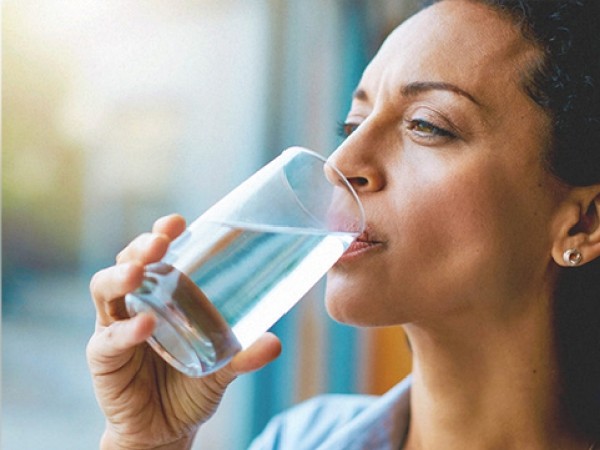 कम पानी पीना