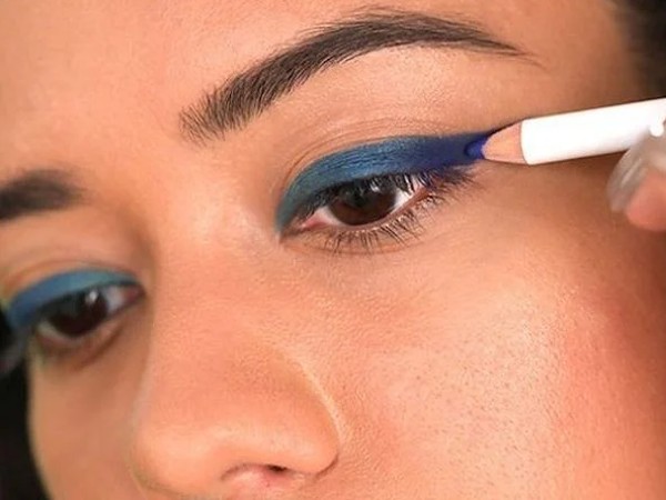 कलरफुल आई लाइनर 