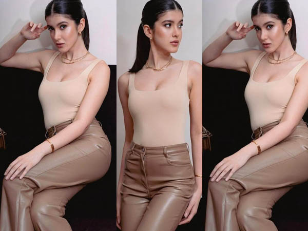 न्यूड शेड लेदर पैंट में शनाया कपूर