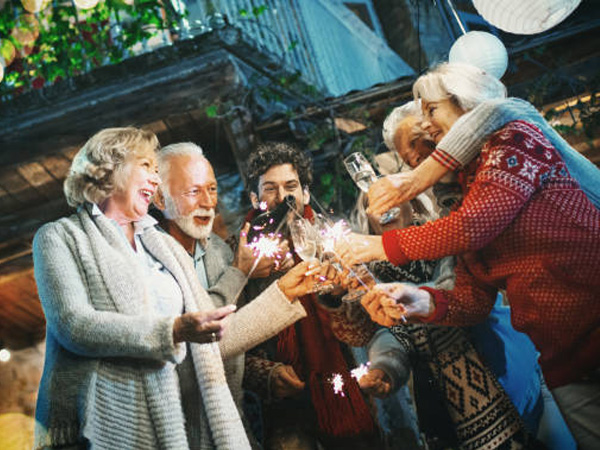 लॉन में करें पार्टी