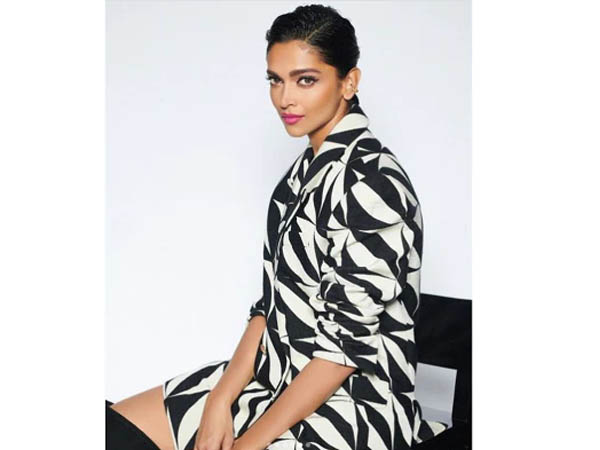 1 यूं करें फेस मेकअप