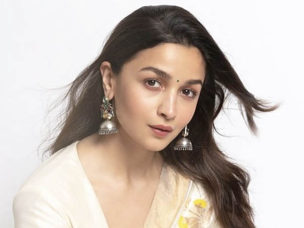 पी-कॉक झूमके इयररिंग्स